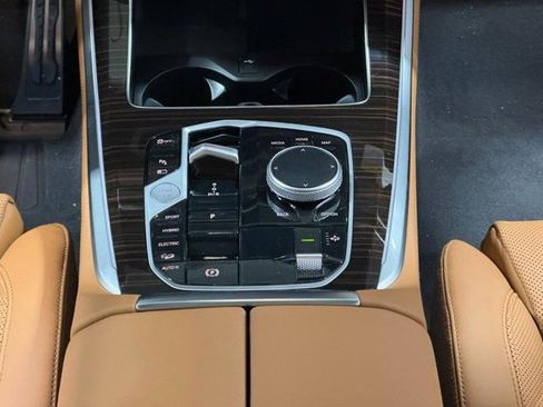 New 2026 BMW X5 xDrive50e w/ M Sport Package image 16