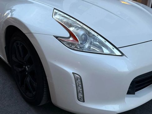 Used 2016 Nissan 370Z Coupe image 11
