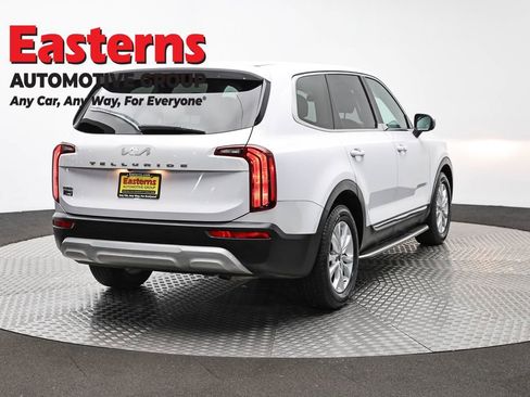 Used 2022 Kia Telluride LX AWD/4WD image 5