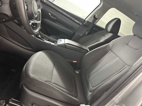 Certified 2024 Hyundai Tucson SEL AWD/4WD image 11