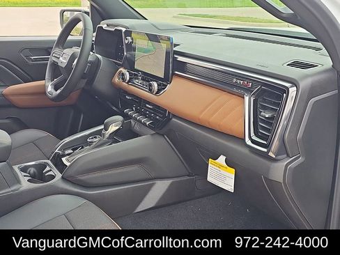 New 2025 GMC Canyon AT4 w/ Nightfall Edition image 40