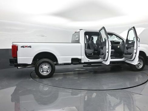 New 2026 Ford F250 XL AWD/4WD image 43