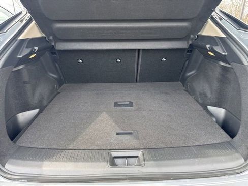 Used 2023 Nissan Ariya AWD image 9