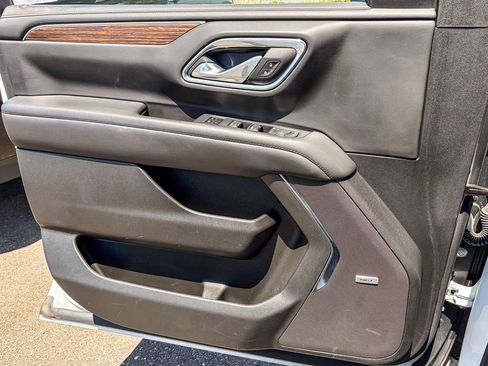 Used 2024 Chevrolet Tahoe High Country w/ Advanced Technology Package AWD/4WD image 41