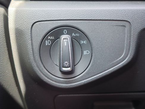 Used 2019 Volkswagen Atlas SEL R-Line image 19