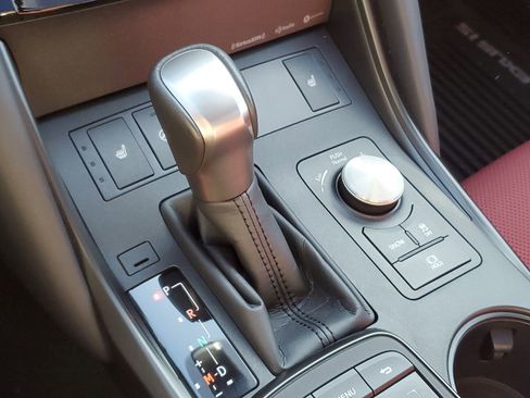 Used 2025 Lexus IS 350 F Sport w/ Navigation Package image 31