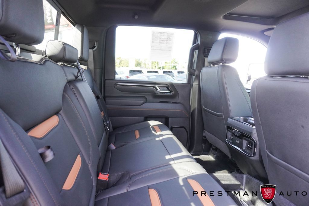 Used 2025 GMC Sierra 2500 AT4 w/ AT4 Premium Plus Package AWD/4WD image 57