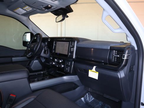 New 2026 Ford F250 Lariat w/ Black Appearance Package image 41