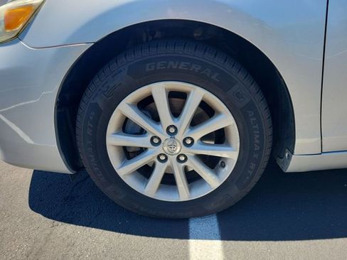Used 2011 Toyota Camry XLE w/ XLE Extra-Value Pkg #2 FWD image 18