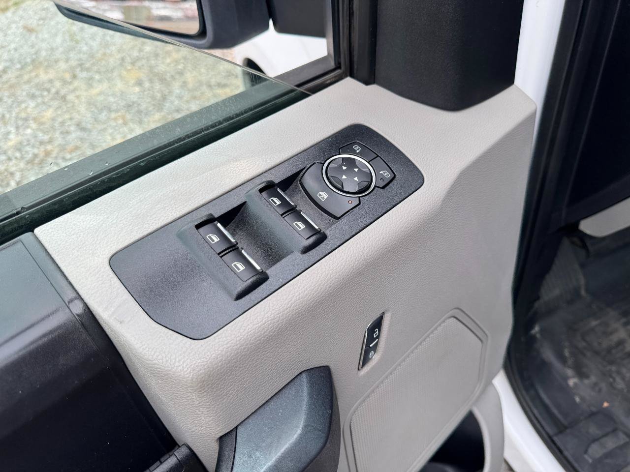 Used 2017 Ford F150 XL w/ Equipment Group 101A Mid RWD image 23