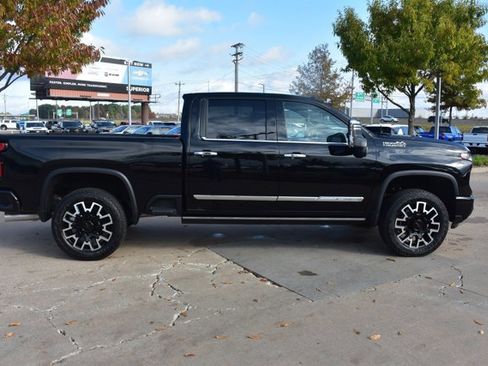 New 2025 Chevrolet Silverado 2500 High Country w/ High Country Premium Package image 4