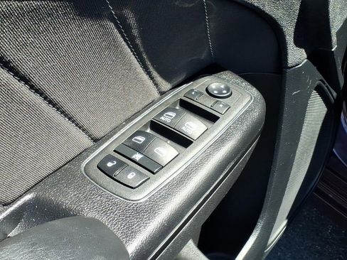 Used 2022 Dodge Charger SXT w/ Blacktop Package AWD/4WD image 15