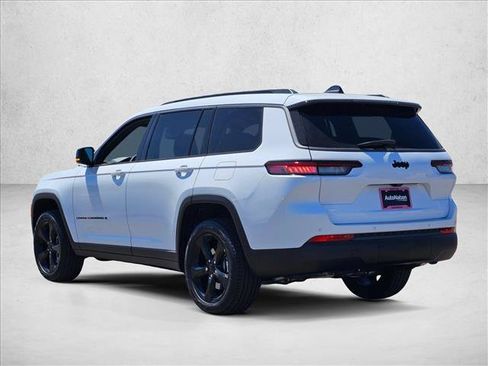 New 2026 Jeep Grand Cherokee L Limited RWD image 9