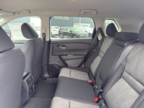 New 2026 Nissan Rogue SV image 32