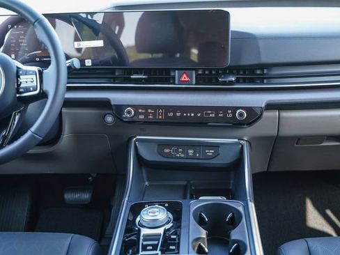 New 2026 Kia Carnival EX FWD image 16