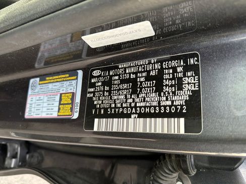 Used 2017 Kia Sorento LX w/ LX Convenience Package image 24