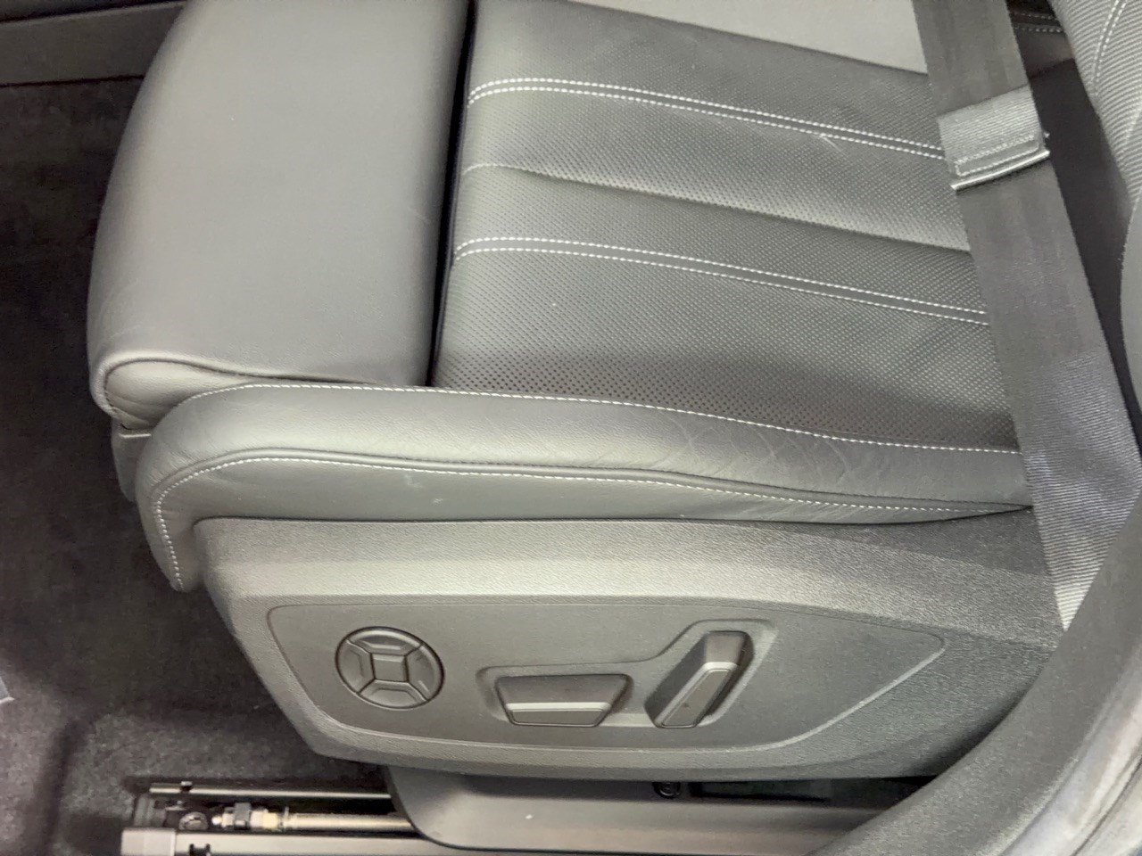 Used 2025 Audi A5 Premium Plus w/ Premium Plus AWD/4WD image 16
