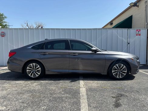 Used 2018 Honda Accord Hybrid image 7