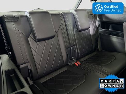 Certified 2024 Volkswagen Atlas SEL Premium R-Line image 29