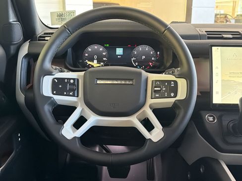 New 2026 Land Rover Defender 130 X-Dynamic SE AWD/4WD image 18