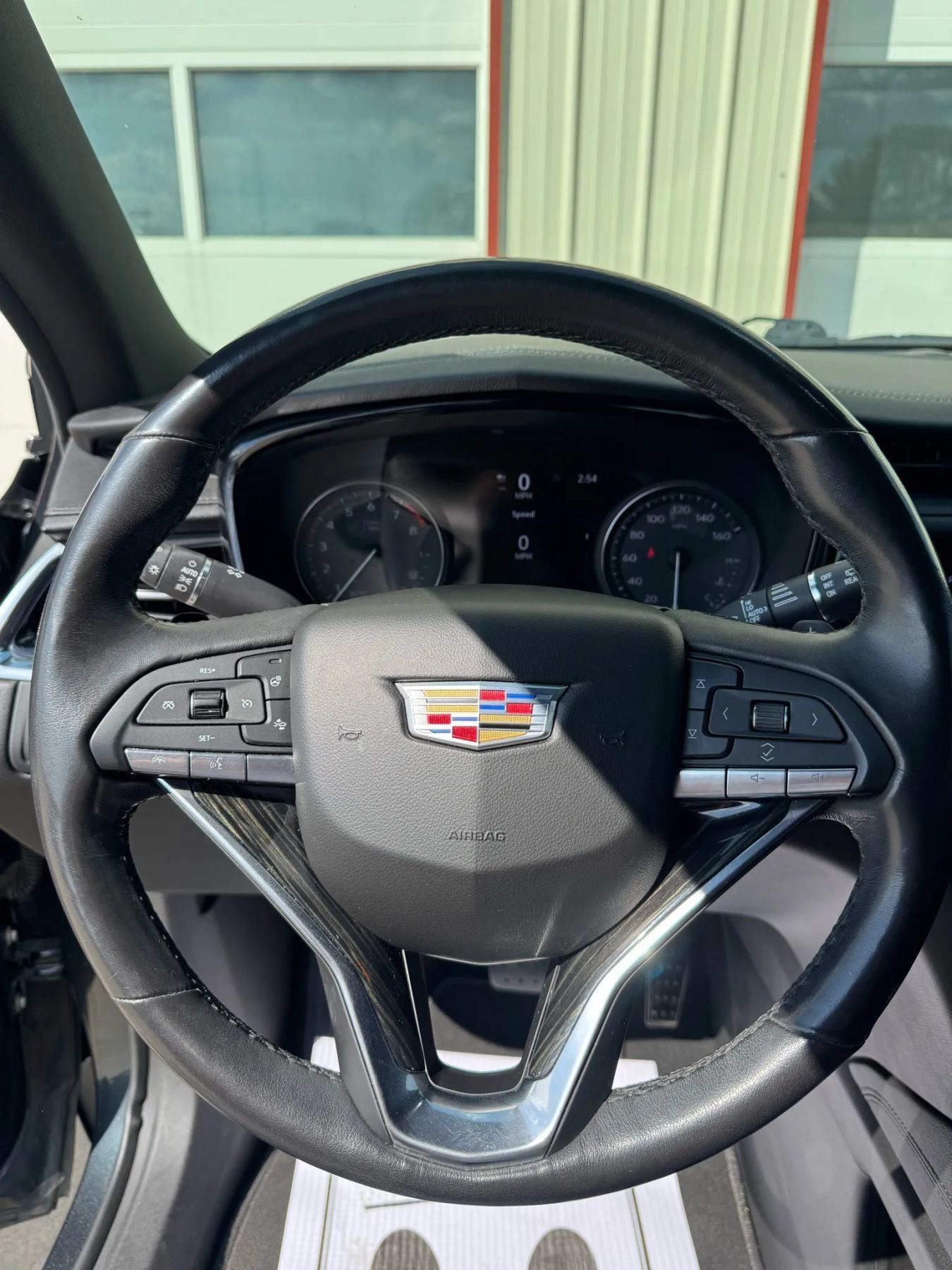 Used 2020 Cadillac XT6 Premium Luxury FWD image 6
