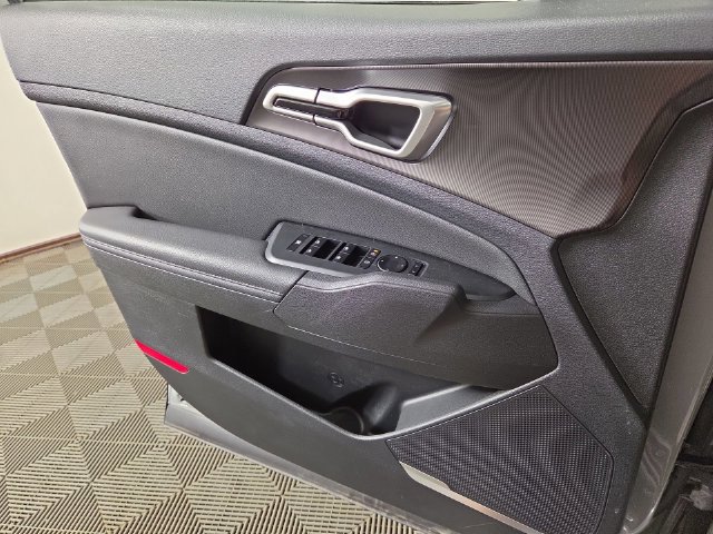 Certified 2026 Kia Sportage EX FWD image 30