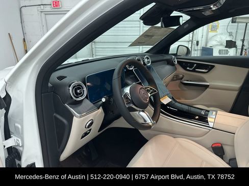 Used 2026 Mercedes-Benz GLC 300 image 10