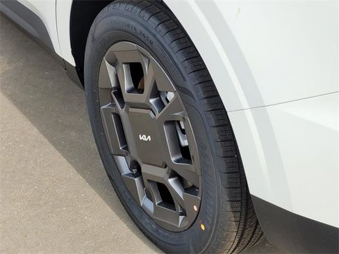 New 2026 Kia Carnival EX image 5