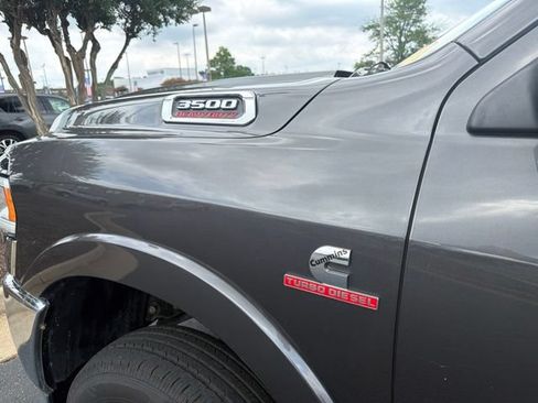 Used 2022 RAM 3500 Laramie AWD/4WD image 6