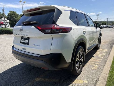 Certified 2023 Nissan Rogue SV w/ SV Premium B Package AWD/4WD image 8