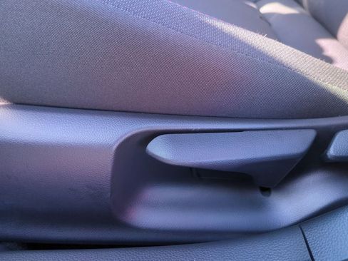 Used 2026 Toyota Prius Plug-In Hybrid image 18