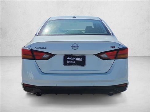 Used 2024 Nissan Altima 2.5 SR FWD image 7