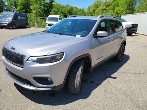Used 2019 Jeep Cherokee Limited AWD/4WD image 7