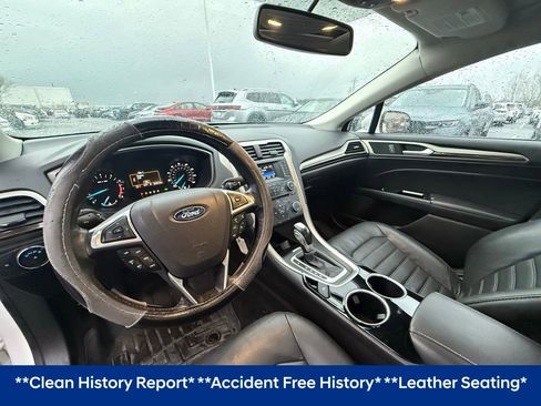 Used 2014 Ford Fusion SE w/ Equipment Group 202A image 2