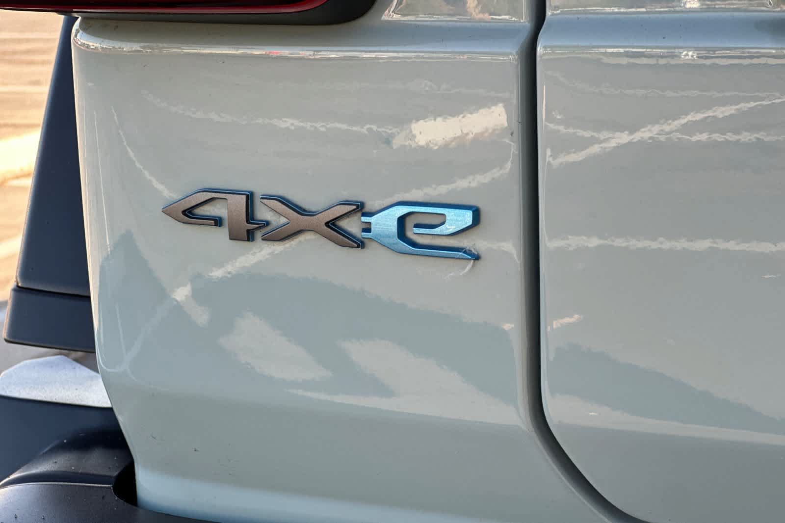 Used 2024 Jeep Wrangler Unlimited AWD/4WD image 27