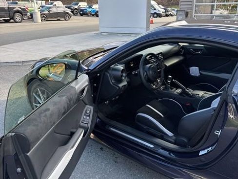 Used 2025 Subaru BRZ Limited w/ Popular Package 2 image 14