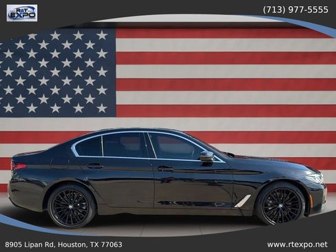 Used 2022 BMW 530i w/ Premium Package RWD image 11