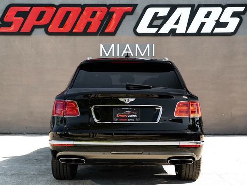 Used 2018 Bentley Bentayga image 8