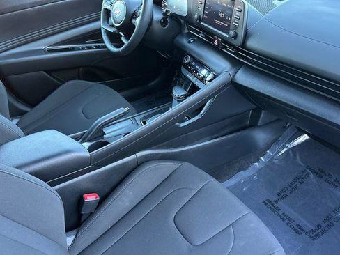 Certified 2025 Hyundai Elantra Sport image 16