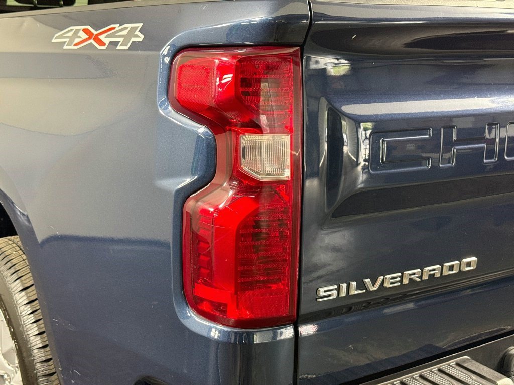Used 2022 Chevrolet Silverado 1500 Custom AWD/4WD image 33