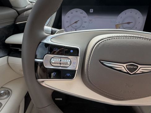 Used 2025 Genesis G90 3.5T AWD/4WD image 11