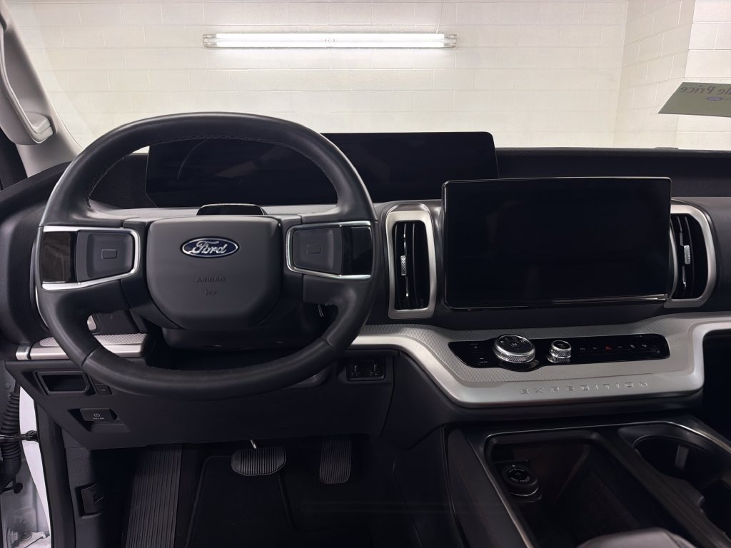 Certified 2025 Ford Expedition Max Active RWD image 9