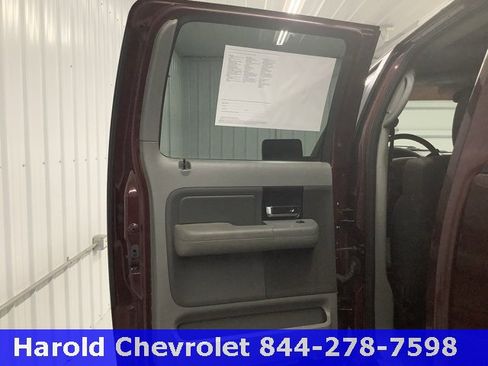 Used 2005 Ford F150 XLT image 12