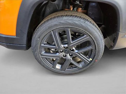 New 2026 Jeep Compass Latitude w/ Sun and Sound Group image 9