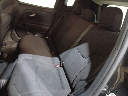 Used 2018 Jeep Renegade Altitude image 23