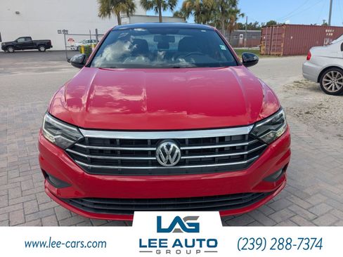 Used 2019 Volkswagen Jetta R-Line w/ R-Line Cold Weather Package image 8
