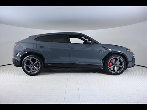 Used 2024 Lamborghini Urus S AWD/4WD image 6