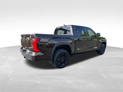 Used 2024 Toyota Tundra Limited w/ TRD Off-Road Package AWD/4WD image 7