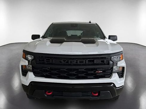 Used 2023 Chevrolet Silverado 1500 Custom Trail Boss AWD/4WD image 2