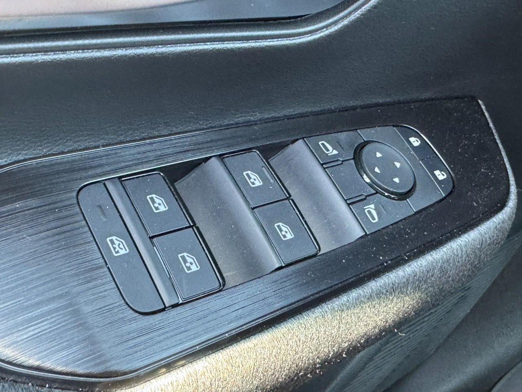 Used 2026 Nissan Kicks SV w/ Cold Weather Package FWD image 24